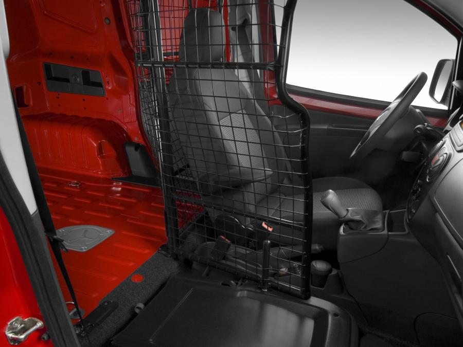  Citroen Nemo 2008 года  (фото 14 из 16)